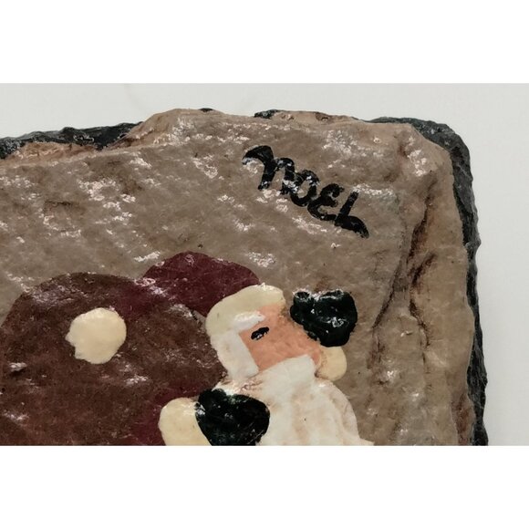 Santa Claus Pin Hand Painted Stone Noel Artisan Signed VS 2000 - Picture 5 of 7